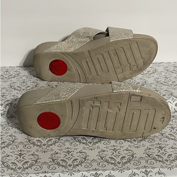 Fitflop Sandals , size 9 - Picture 3 of 11